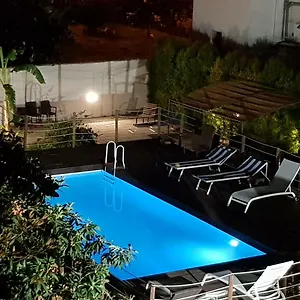 Guest house Il Giardino Di Flora Con Piscina, Lecce